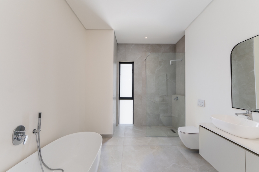 To Let 4 Bedroom Property for Rent in Val De Vie Estate Western Cape